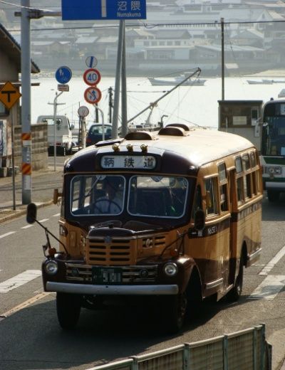 レトロなバス２.JPG